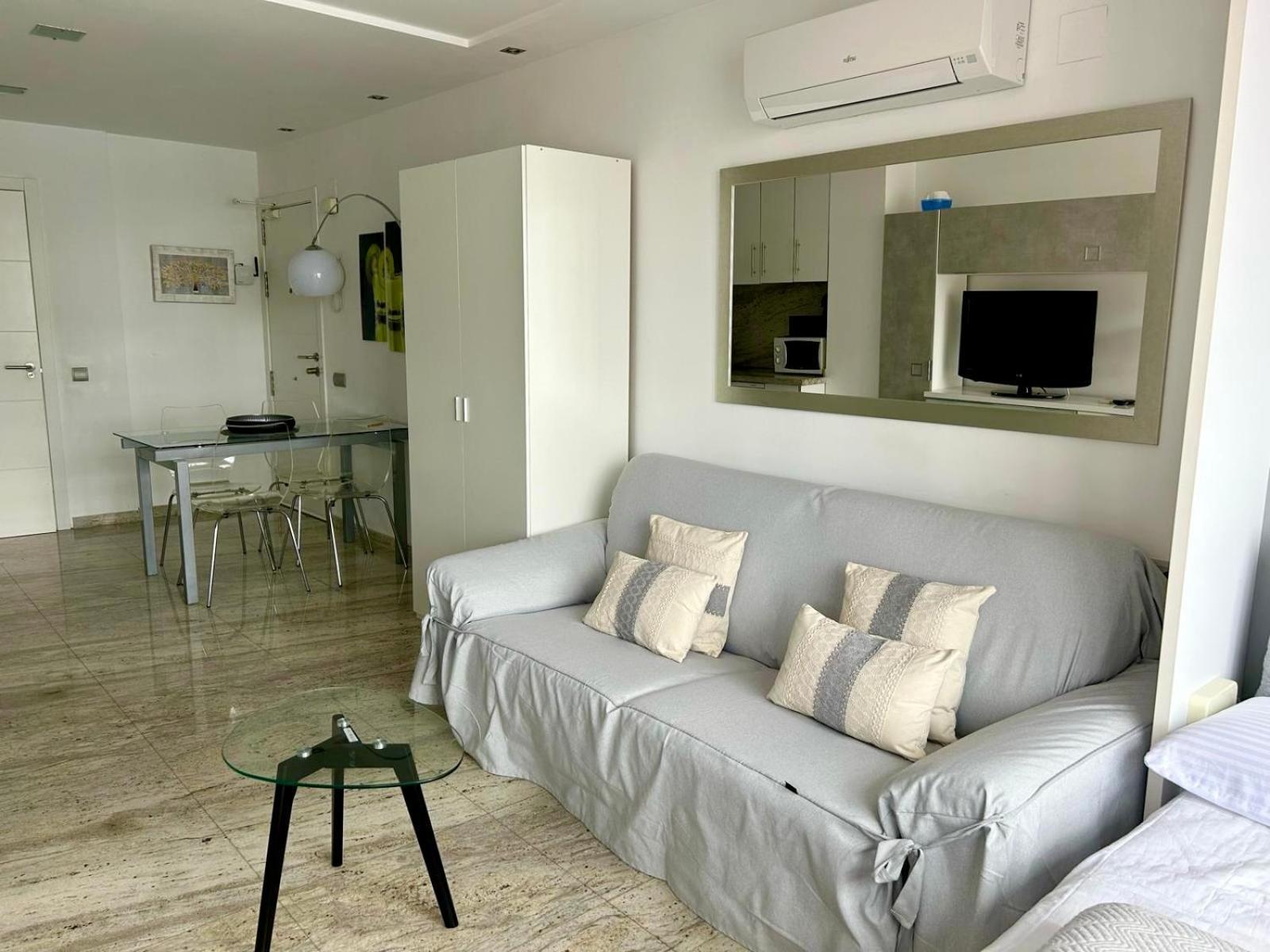 Estudios Horizonte Beach 卡尔佩 外观 照片